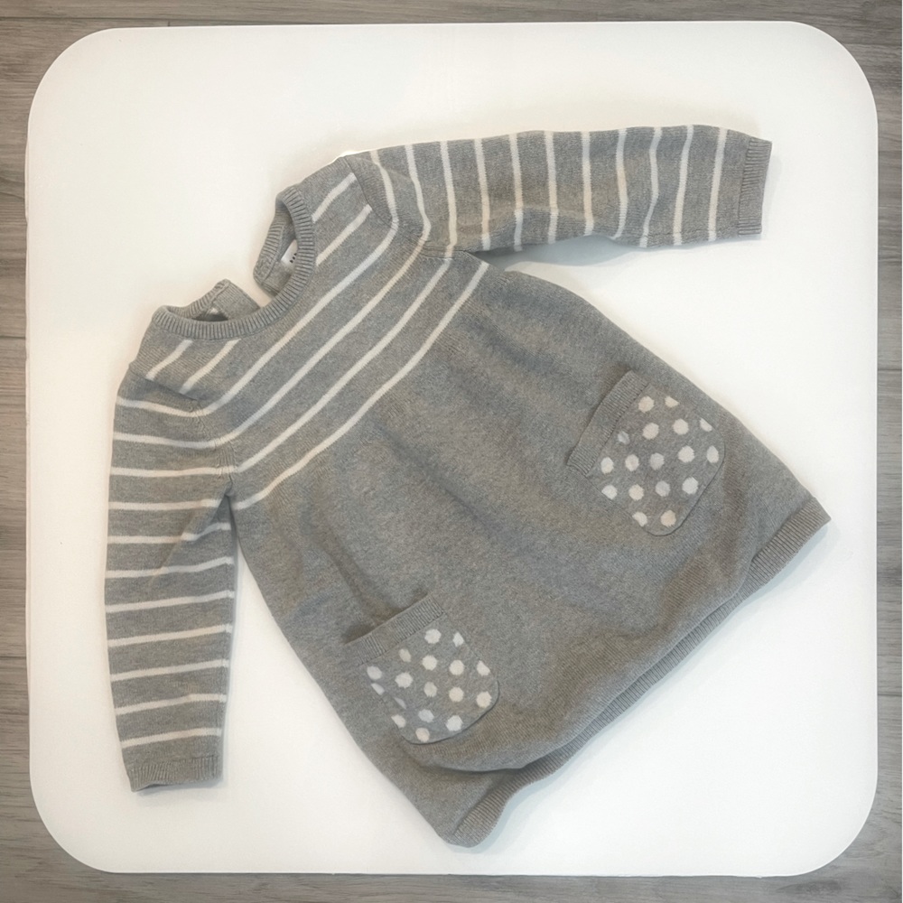 Baby GAP • 18-24M • gray and white sweater dress